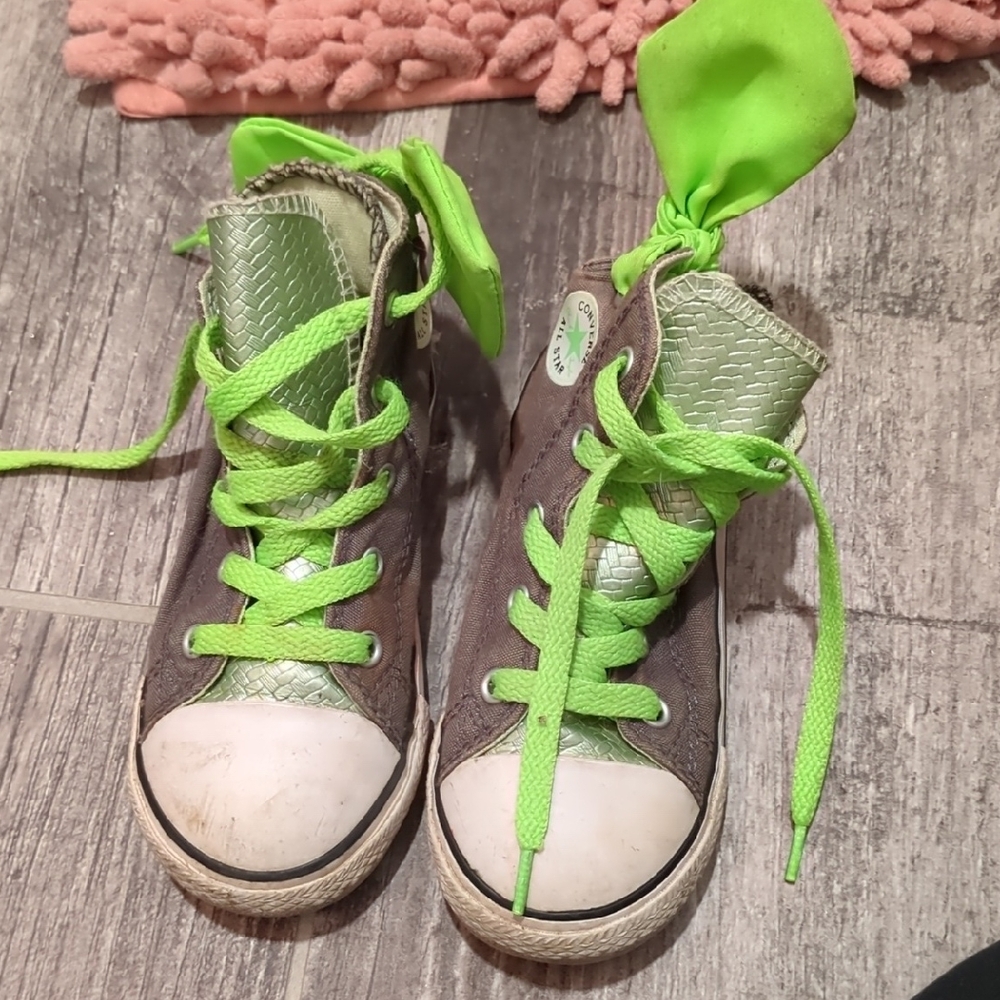 Converse Kids High-Top Sneakers in Green and Gray